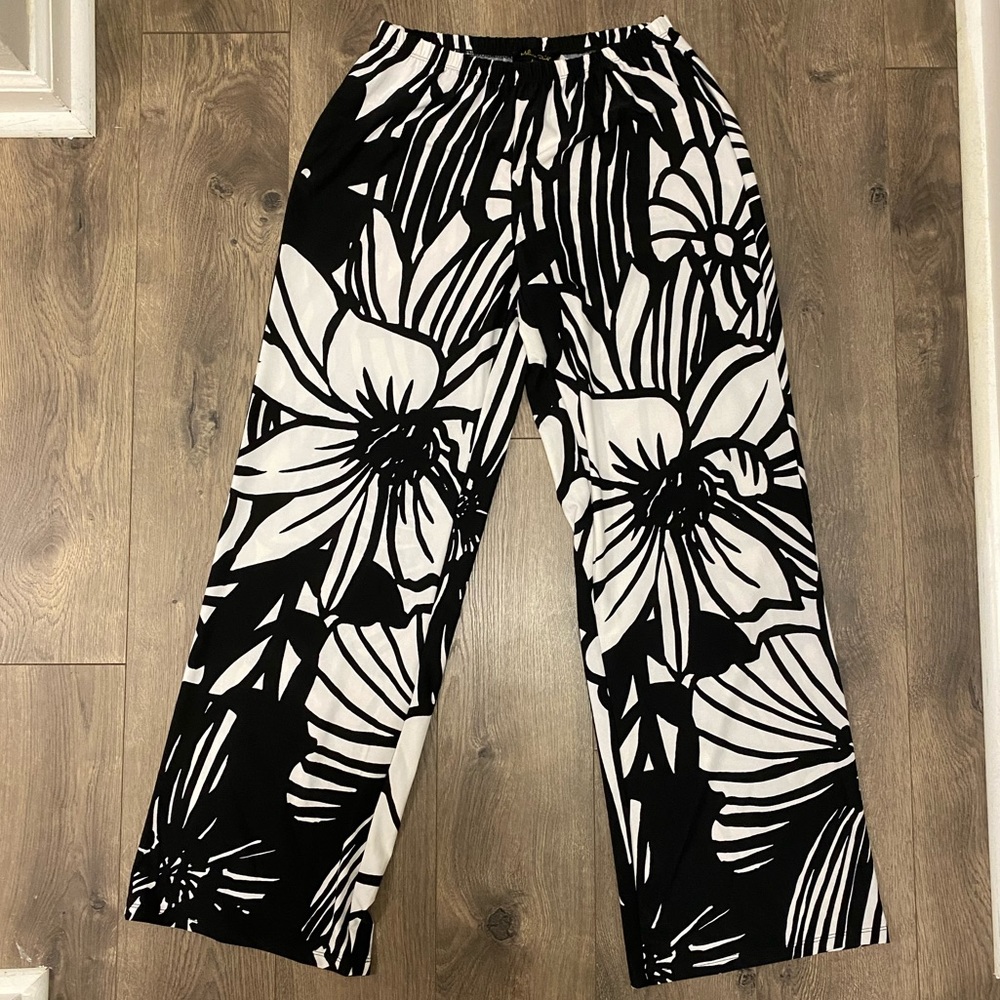Versona Patterned Pants
